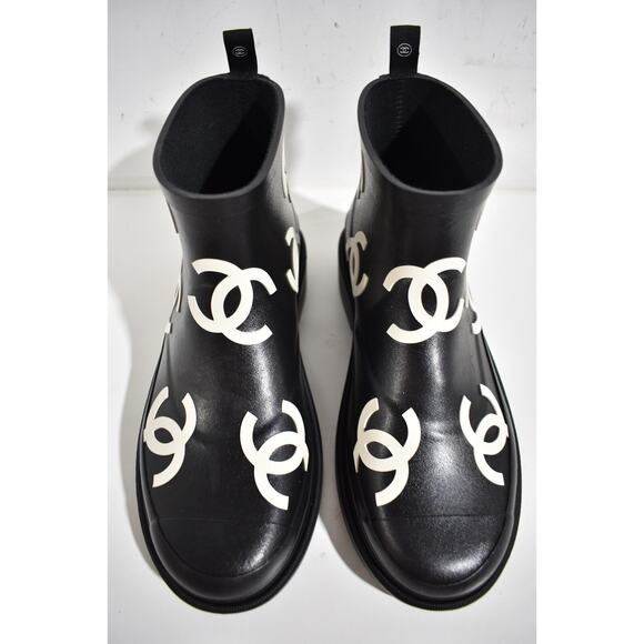 Chanel 23A Black White All Over Logo Rubber CC Low Top Short Ankle Rain Boots 39 - Picture 7 of 11
